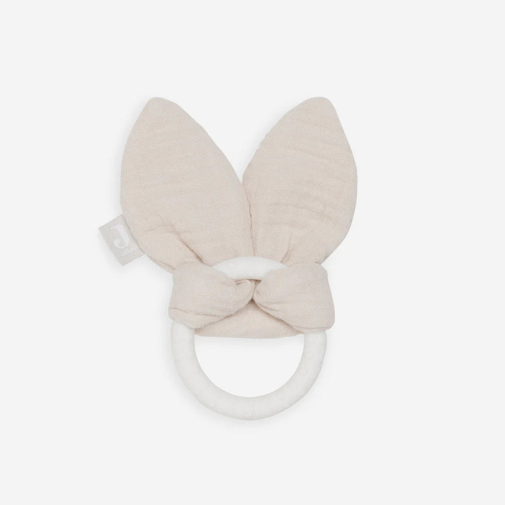 Beißring für Babys aus Silikon mit Knisterohren in der Farbe beige