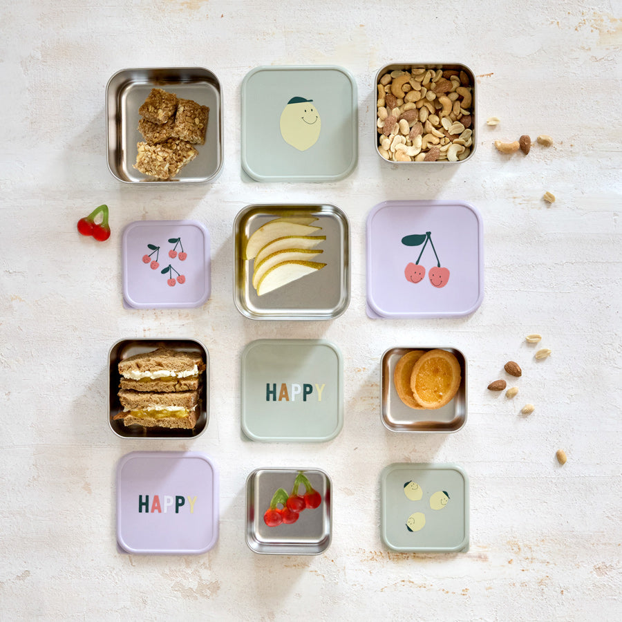 In die Brotdosen passen Snacks wie Nüsse, Äpfel, Brote und mehr