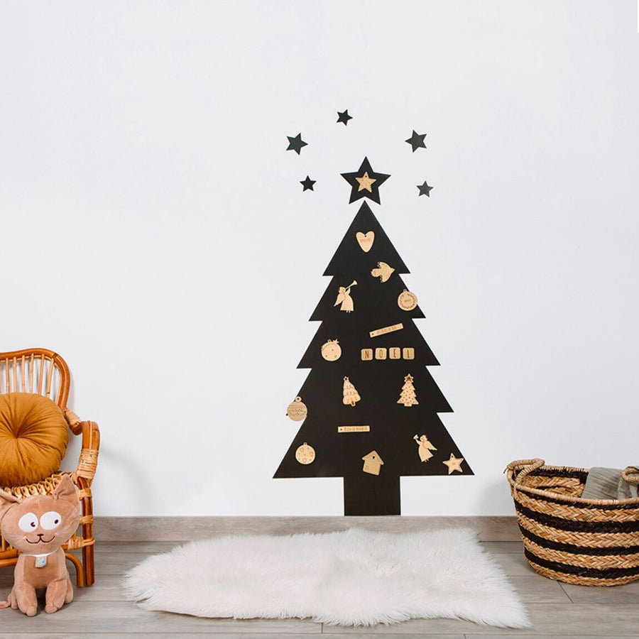 Der Tannenbaum von Ferflex ist eine tolle Magnettafel für Kinder zum Spielen, Schreiben und Lernen.