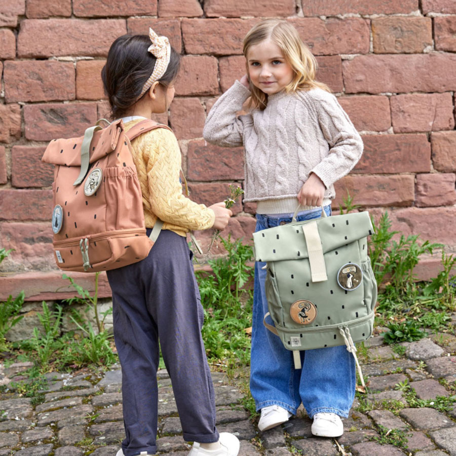 Die Rucksäcke von der Marke lässig haben ein Volumen von 9l und sind für Kinder ab 3 Jahren.