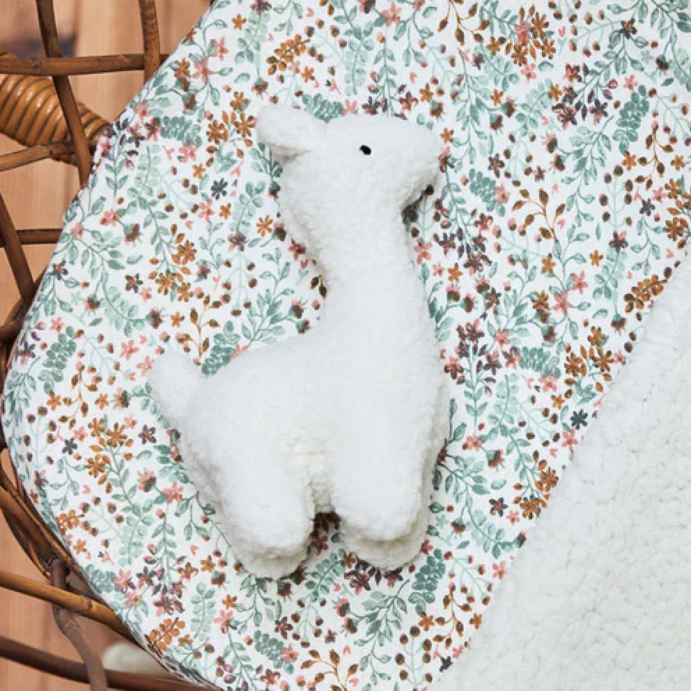 Kuscheltier Lama in der Farbe Offwhite als Spielzeug für Babys und Kinder