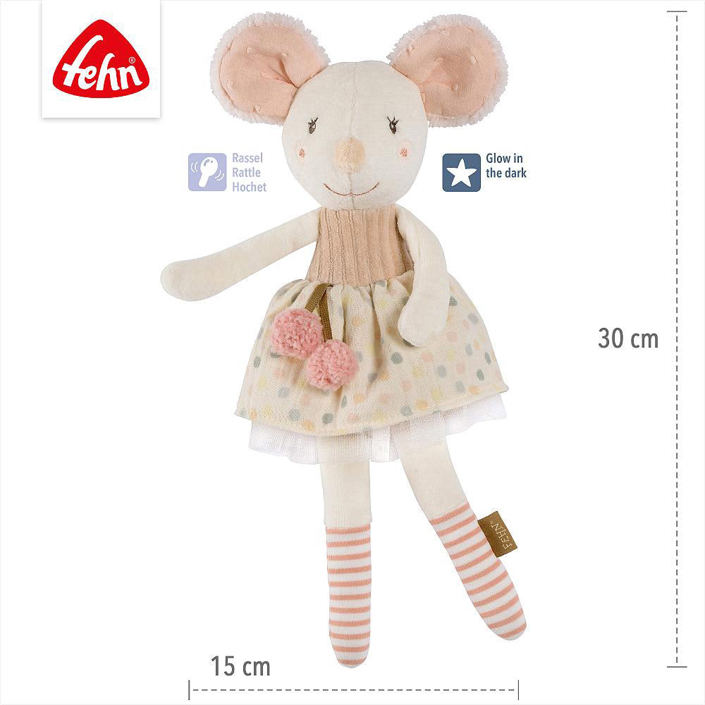 Die Kuschelmaus ist 30cm hoch und 15cm breit. Die Maus trägt ein süßes Kleid mit zwei Bommeln und gestreifte Socken.