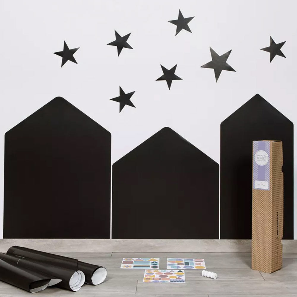 In dem großen Set sind drei Magnethäuser, sieben dekorative Sterne und geometrische Formen enthalten.