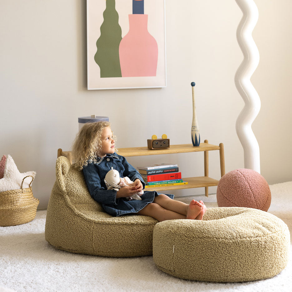 Teddy Sitzsack für Kinder von der Marke Wigiwama in der Farbe Matcha