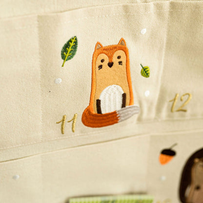 Fuchs-Stickerei auf dem Adventskalender von Papierdrachen 