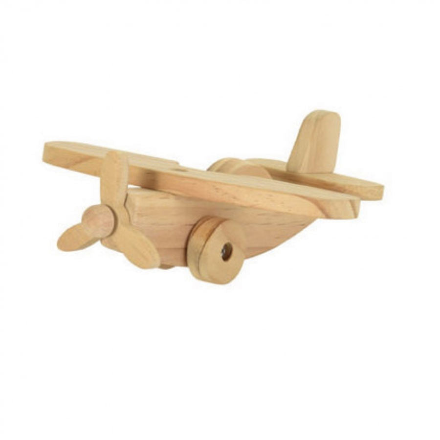 Das DIY Flugzeug ist aus Holz und sieht auch ohne Bemalung richtig cool aus. 