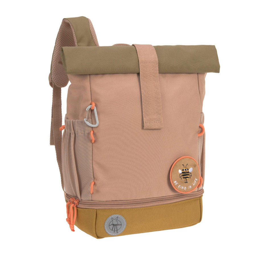 Rolltop Kinderrucksack in der Farbe braun mit vielen Funktionen