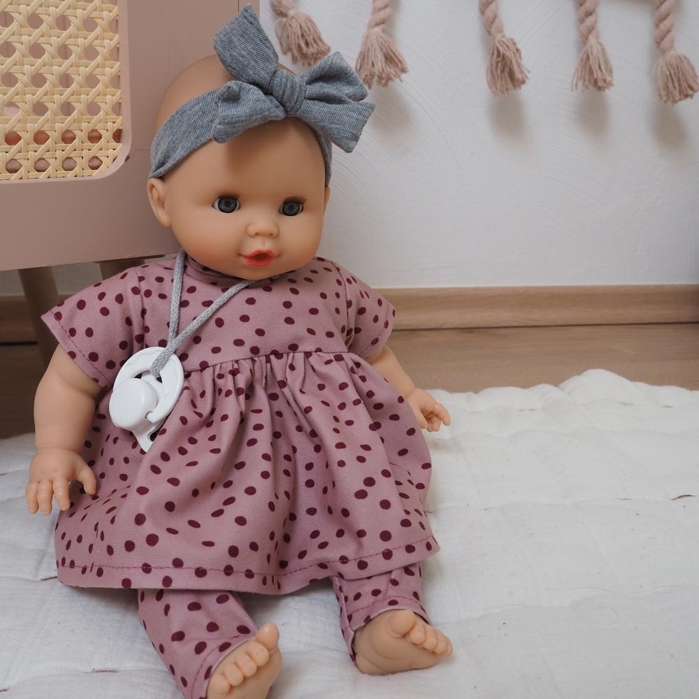 Kleidungskleid für Puppe