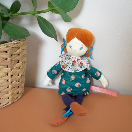 Kleine Stoffpuppe Mademoiselle Blanche