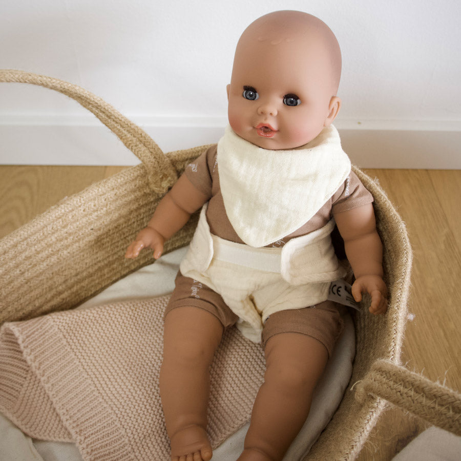 Heless 2425 - Poppenkleding van 100% biologisch katoen, 2-delige set met jurk en haarband in karamel voor poppen en knuffels maat 35-45 cm Heless 2425 - Poppenkleding van 100% biologisch katoen, 2-delige set met jurk en haarband in karamel voor poppen en knuffels maat 35-45 cm