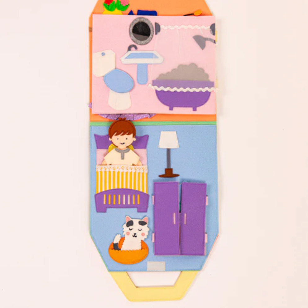 Quiet Book - Travel Buddy - Puppenhaus