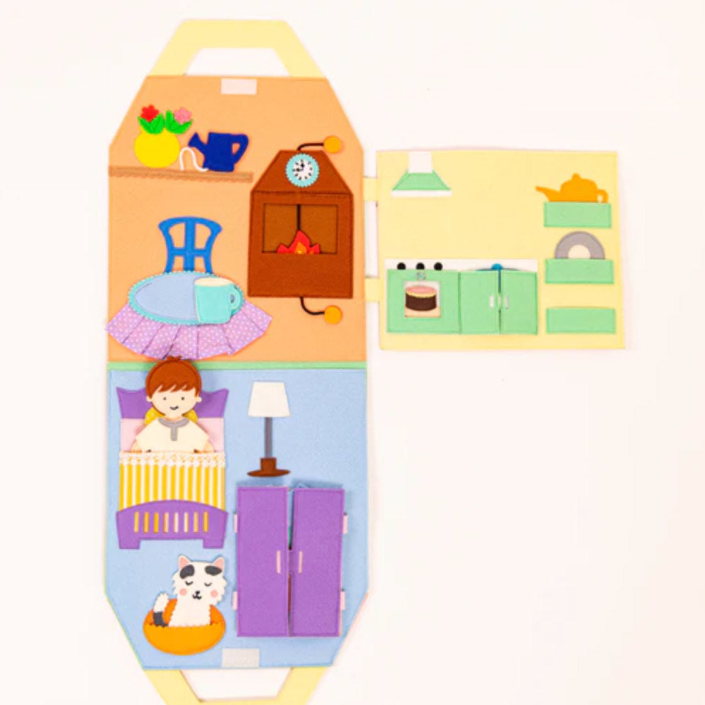 Quiet Book - Travel Buddy - Puppenhaus