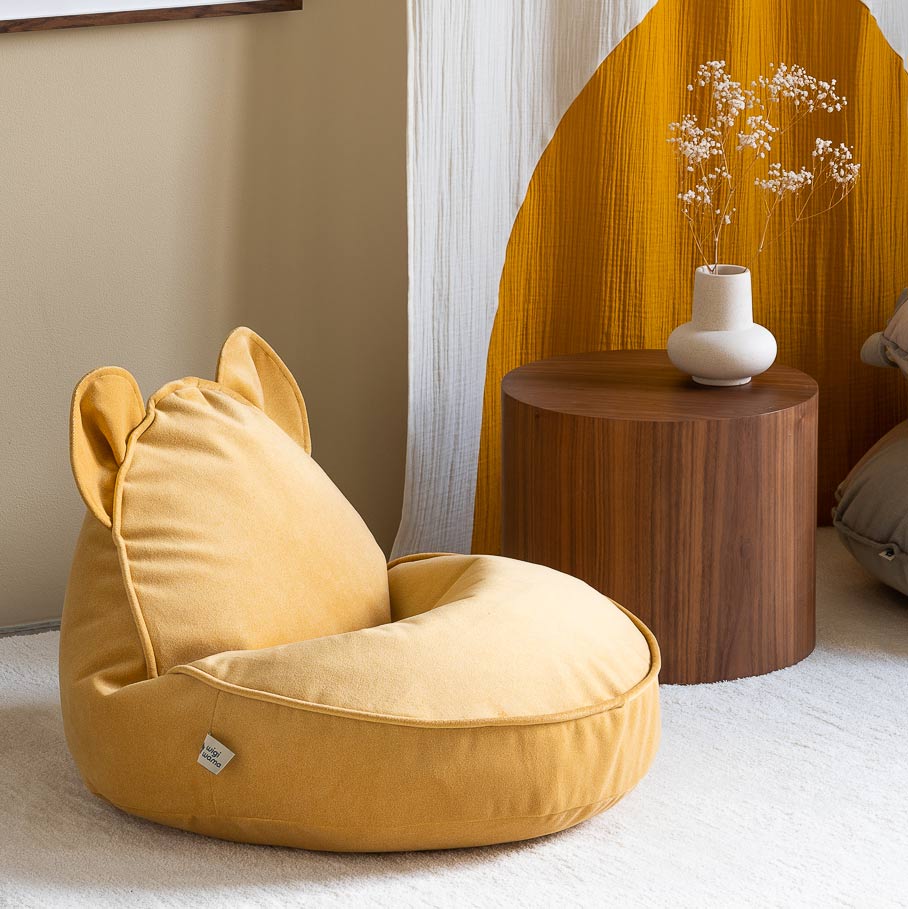 Der Sitzsack ist perfekt für Kinder und es gibt ihn auch in der Farbe gelb, welches sehr freundlich und farbenfroh aussieht. 