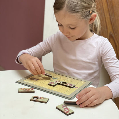 Stundenlange Beschäftigung für Kinder mit dem Magnetspiel Raupe von Egmont Toys