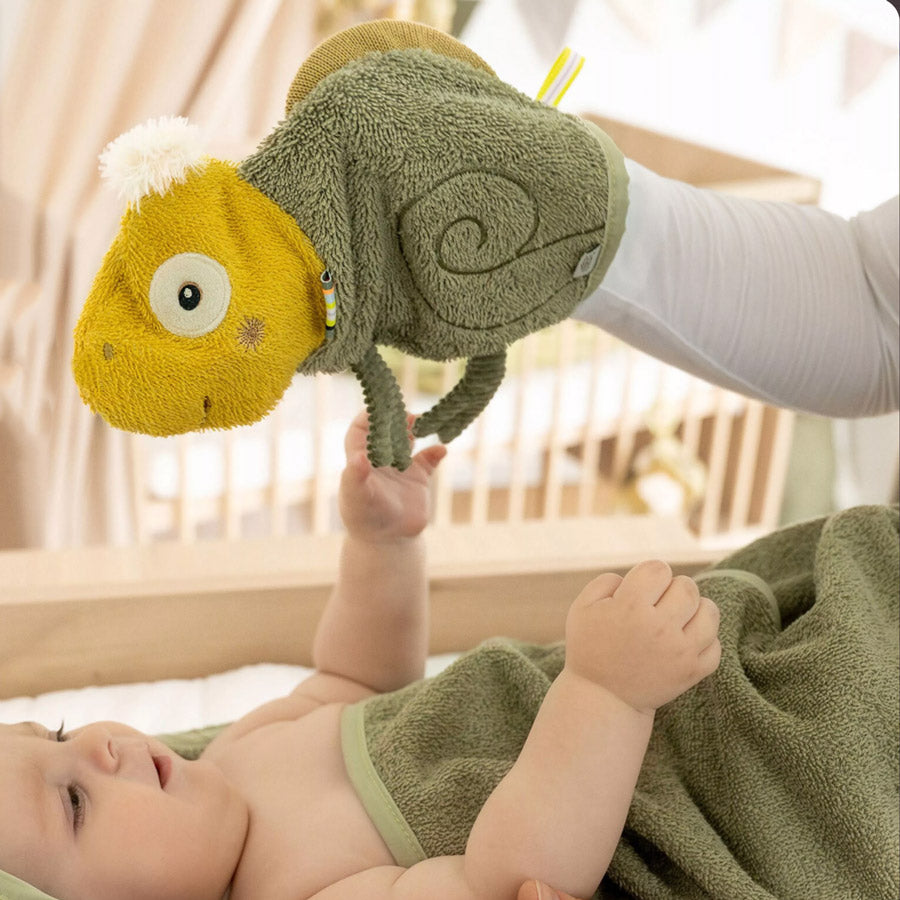 Waschlappen in Form eines Chamäleons in hübschen Grün-Tönen